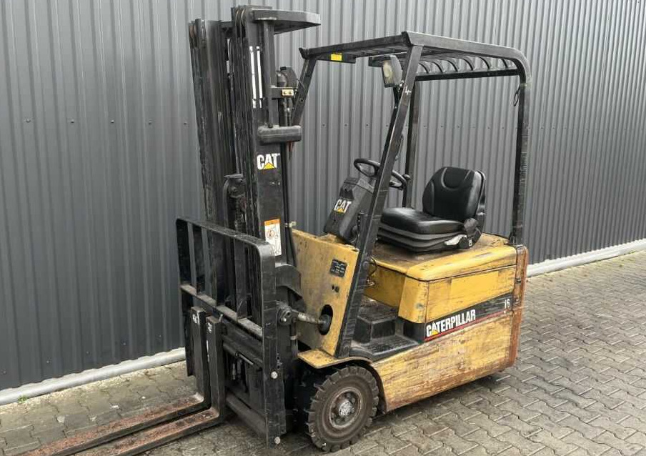 CAT Lift Trucks EP16KT - Elektrikli forklift: fotoğraf 1 CAT Lift Trucks EP16KT - Elektrikli forklift: fotoğraf 1