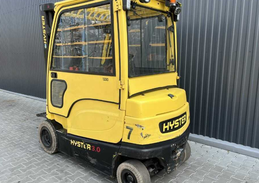 Hyster J3.0XN - Elektrikli forklift: fotoğraf 3 Hyster J3.0XN - Elektrikli forklift: fotoğraf 3