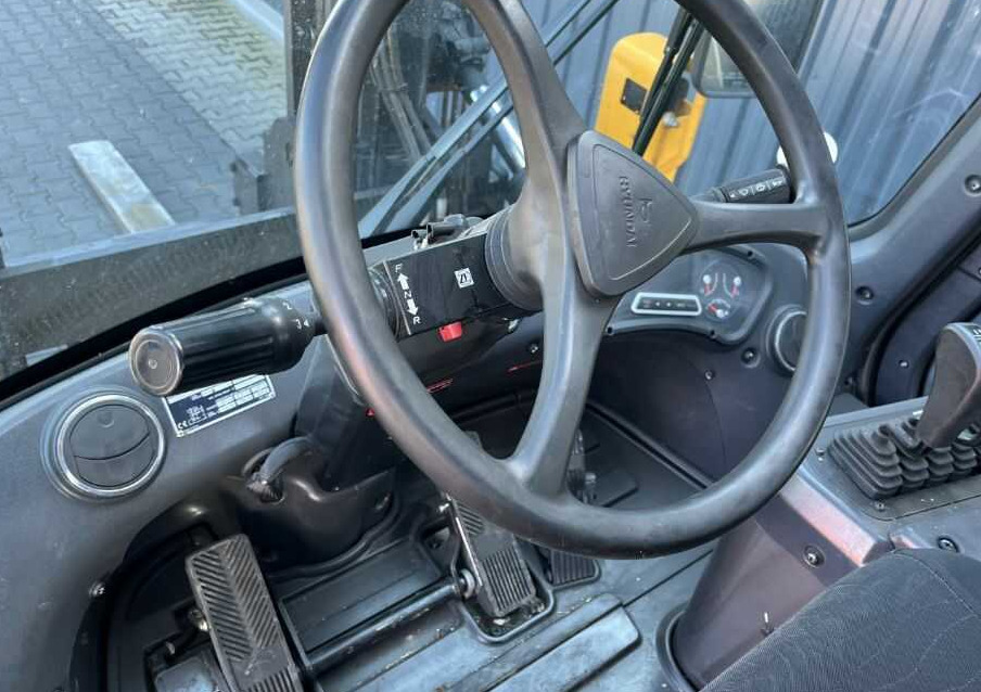 Hyundai 130D-9 - Dizel forklift: fotoğraf 5 Hyundai 130D-9 - Dizel forklift: fotoğraf 5