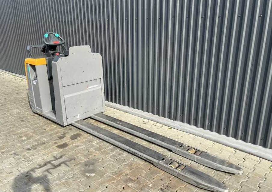 Jungheinrich ECE225 - Sipariş hazırlama makinası: fotoğraf 3 Jungheinrich ECE225 - Sipariş hazırlama makinası: fotoğraf 3