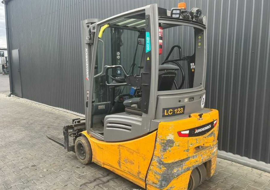 Jungheinrich EFG220 - Elektrikli forklift: fotoğraf 3 Jungheinrich EFG220 - Elektrikli forklift: fotoğraf 3