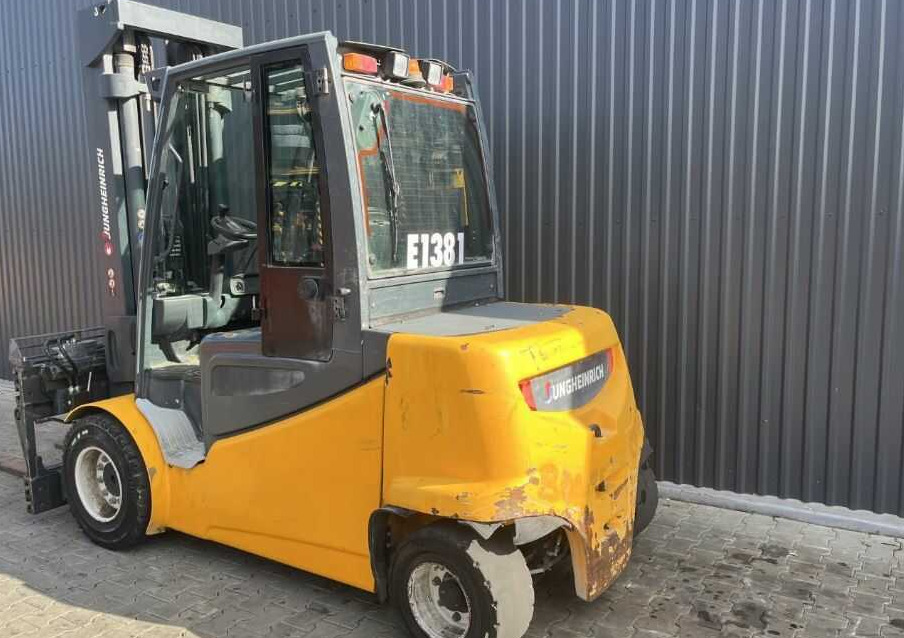 Jungheinrich EFGS50 - Elektrikli forklift: fotoğraf 3 Jungheinrich EFGS50 - Elektrikli forklift: fotoğraf 3