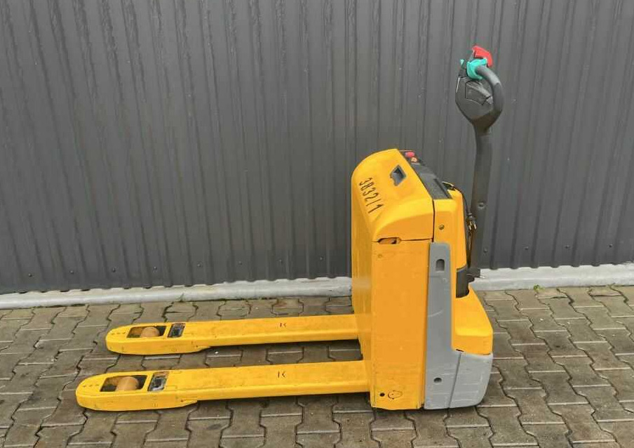 Jungheinrich EJE114 - Kullanılan transpalet: fotoğraf 2 Jungheinrich EJE114 - Kullanılan transpalet: fotoğraf 2