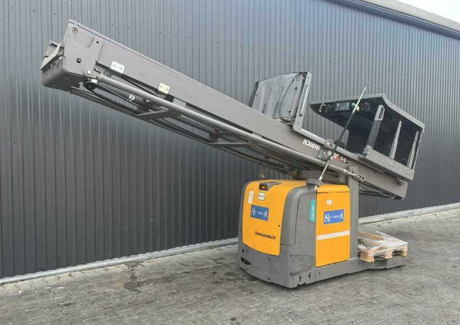Jungheinrich EKS312 - Sipariş hazırlama makinası: fotoğraf 1 Jungheinrich EKS312 - Sipariş hazırlama makinası: fotoğraf 1