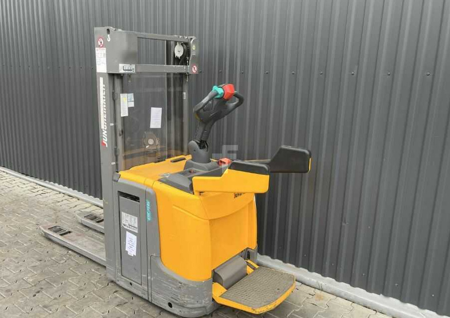 Jungheinrich ERC214z - Istif makinası: fotoğraf 3 Jungheinrich ERC214z - Istif makinası: fotoğraf 3
