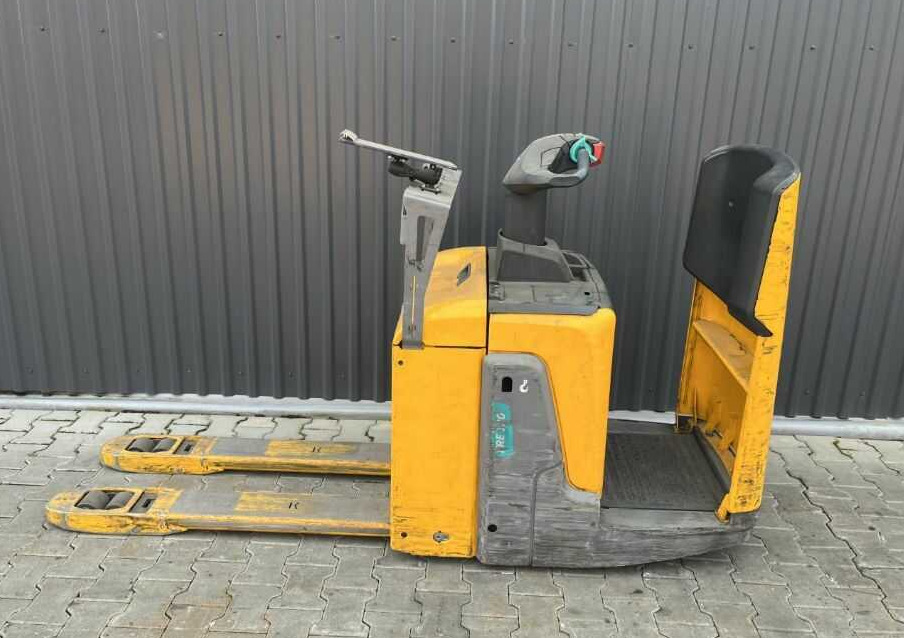 Jungheinrich ERE120 - Istif makinası: fotoğraf 2 Jungheinrich ERE120 - Istif makinası: fotoğraf 2