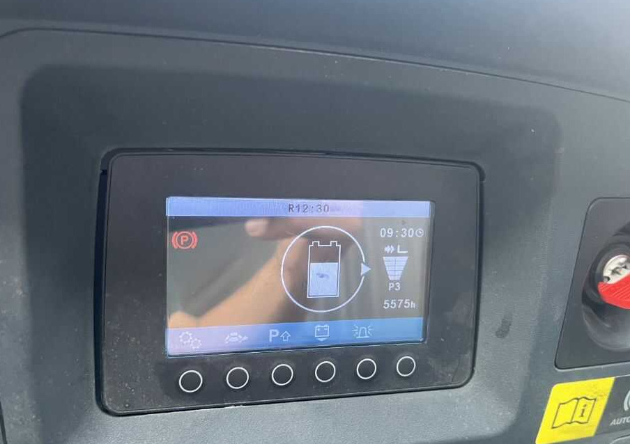 Jungheinrich ETV214 - Reach truck: fotoğraf 5 Jungheinrich ETV214 - Reach truck: fotoğraf 5