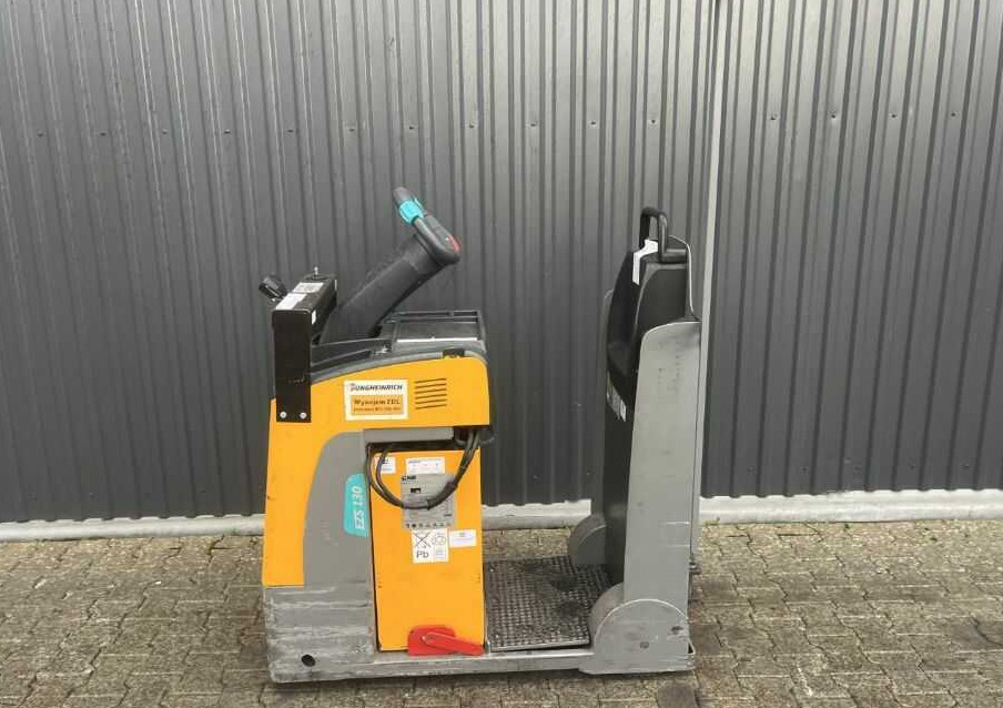 Jungheinrich EZS130 - Akülü çekici: fotoğraf 2 Jungheinrich EZS130 - Akülü çekici: fotoğraf 2