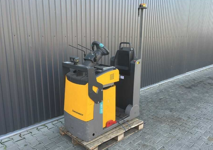 Jungheinrich EZS130 - Akülü çekici: fotoğraf 1 Jungheinrich EZS130 - Akülü çekici: fotoğraf 1