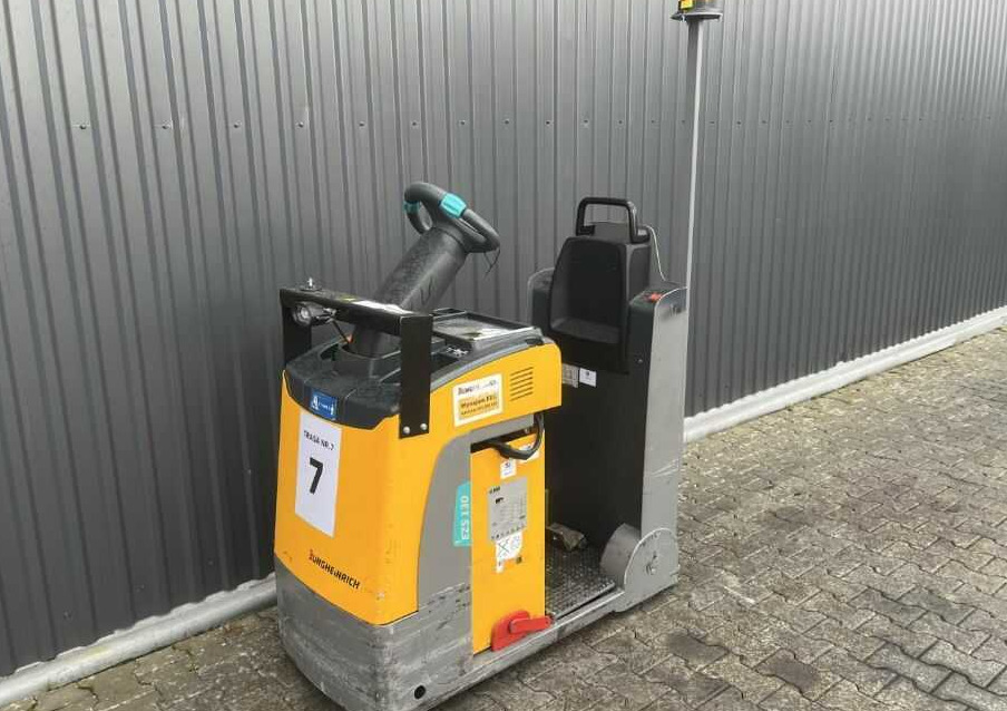 Jungheinrich EZS130 - Akülü çekici: fotoğraf 1 Jungheinrich EZS130 - Akülü çekici: fotoğraf 1