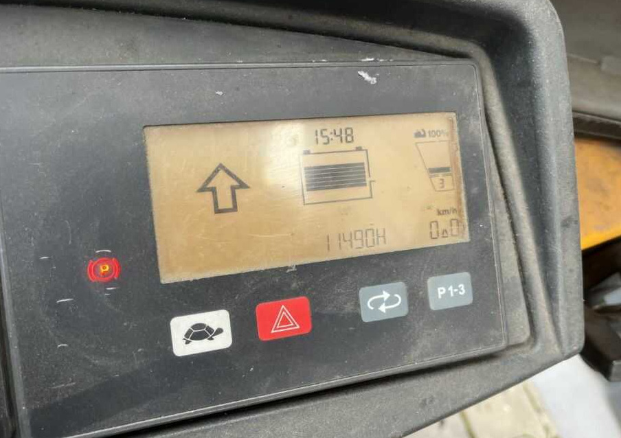Jungheinrich EZS570 - Akülü çekici: fotoğraf 5 Jungheinrich EZS570 - Akülü çekici: fotoğraf 5