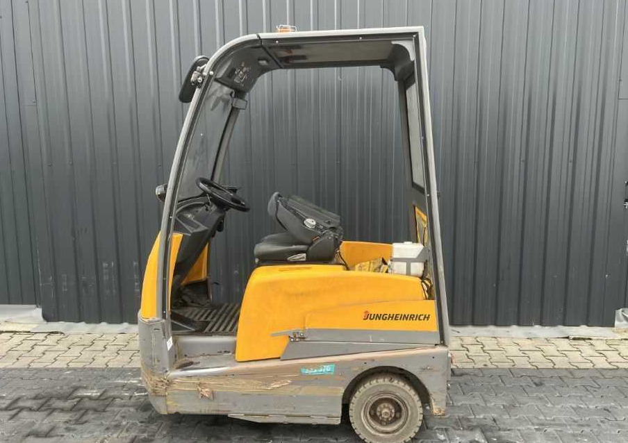 Jungheinrich EZS570 - Akülü çekici: fotoğraf 2 Jungheinrich EZS570 - Akülü çekici: fotoğraf 2