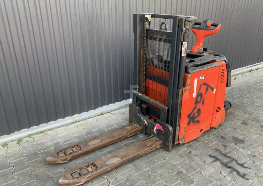 Linde D12AP - Istif makinası: fotoğraf 1 Linde D12AP - Istif makinası: fotoğraf 1