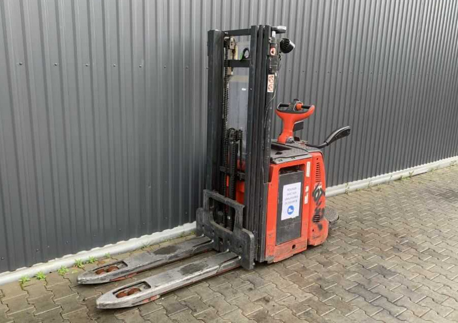 Linde D12AP - Istif makinası: fotoğraf 1 Linde D12AP - Istif makinası: fotoğraf 1