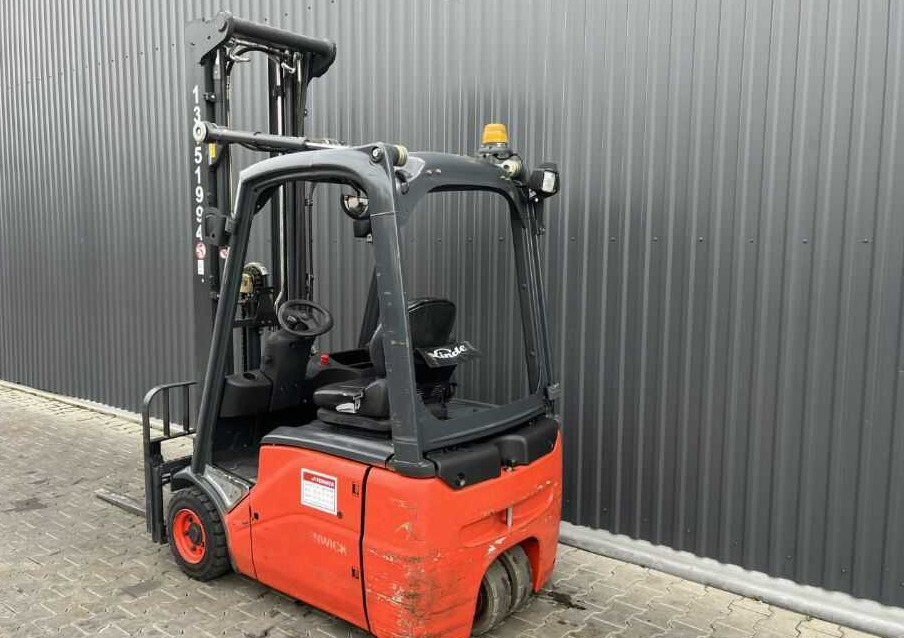 Linde E15-01 - Elektrikli forklift: fotoğraf 3 Linde E15-01 - Elektrikli forklift: fotoğraf 3