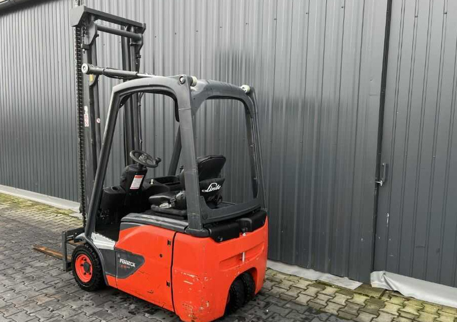 Linde E15-02 - Elektrikli forklift: fotoğraf 3 Linde E15-02 - Elektrikli forklift: fotoğraf 3
