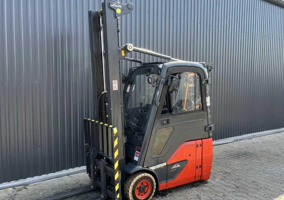 Linde E15-02 - Elektrikli forklift: fotoğraf 1 Linde E15-02 - Elektrikli forklift: fotoğraf 1