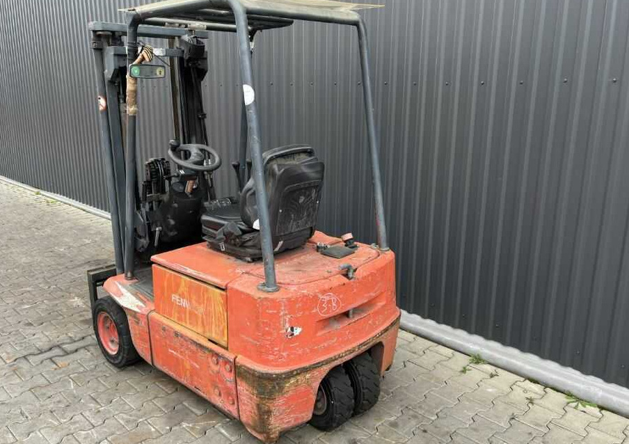 Linde E15 - Elektrikli forklift: fotoğraf 3 Linde E15 - Elektrikli forklift: fotoğraf 3