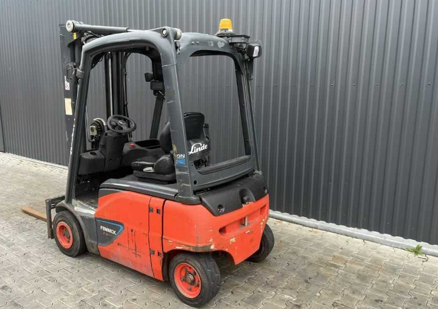 Linde E16P-02 - Elektrikli forklift: fotoğraf 3 Linde E16P-02 - Elektrikli forklift: fotoğraf 3