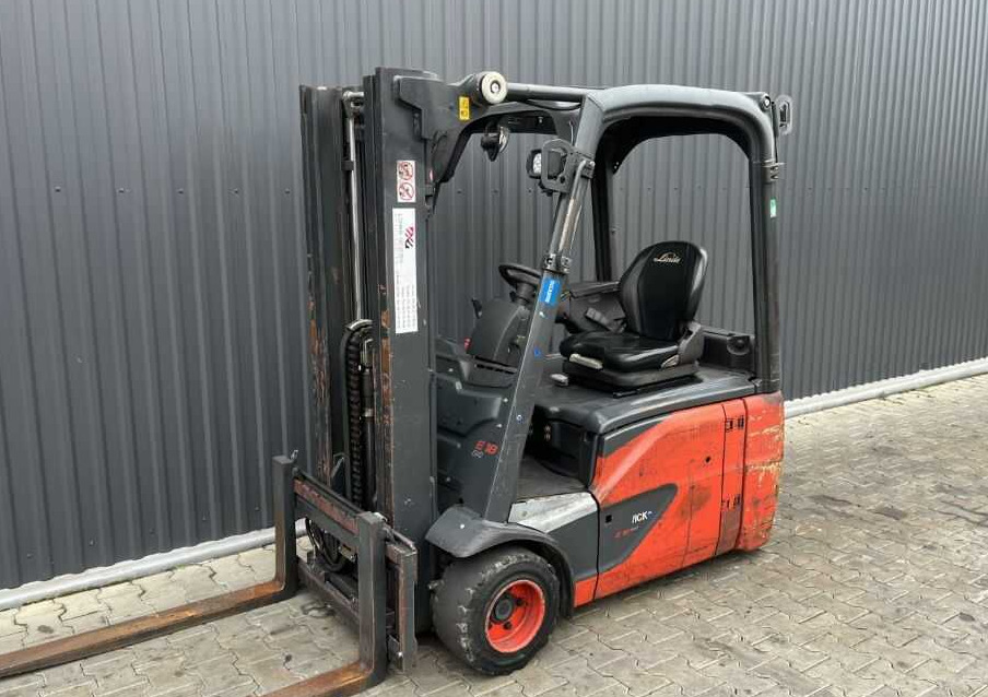 Linde E18-02 - Elektrikli forklift: fotoğraf 1 Linde E18-02 - Elektrikli forklift: fotoğraf 1