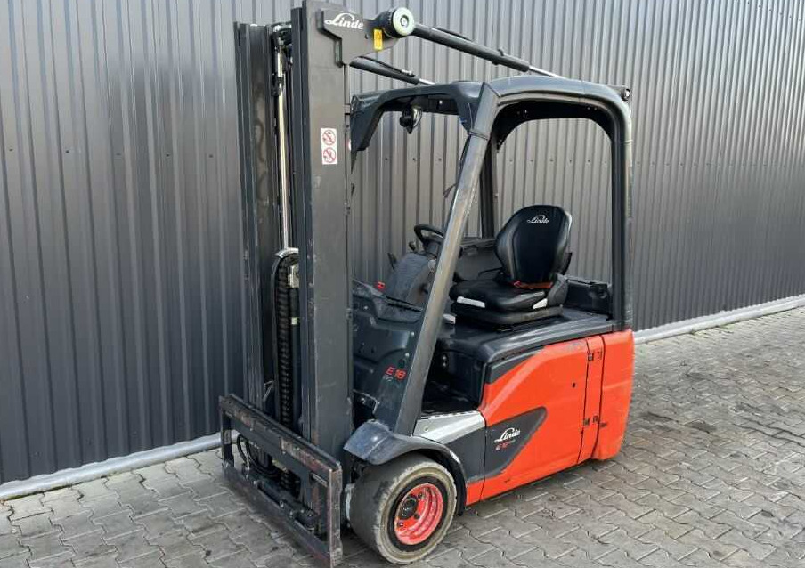 Linde E18-02 - Elektrikli forklift: fotoğraf 1 Linde E18-02 - Elektrikli forklift: fotoğraf 1