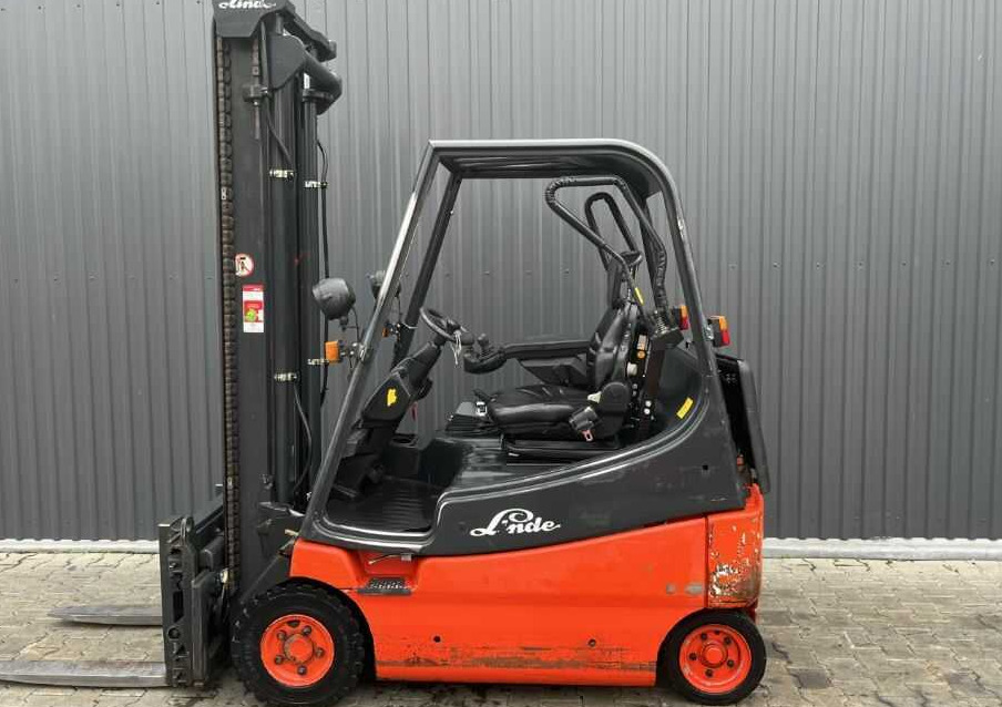 Linde E20 - Elektrikli forklift: fotoğraf 2 Linde E20 - Elektrikli forklift: fotoğraf 2