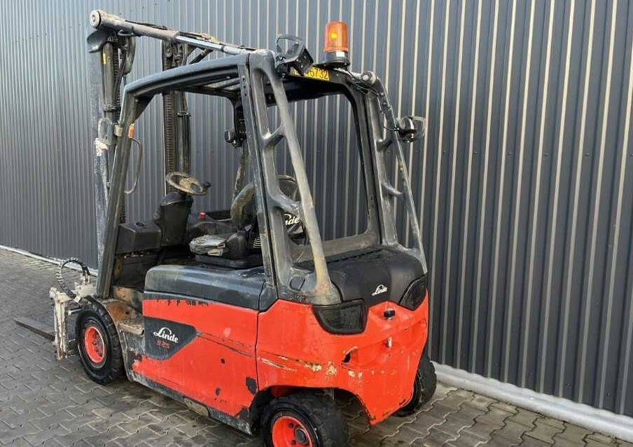 Linde E25L-01 - Elektrikli forklift: fotoğraf 5 Linde E25L-01 - Elektrikli forklift: fotoğraf 5