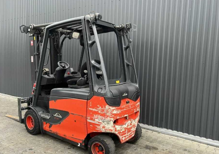 Linde E30H-01/600 - Elektrikli forklift: fotoğraf 3 Linde E30H-01/600 - Elektrikli forklift: fotoğraf 3