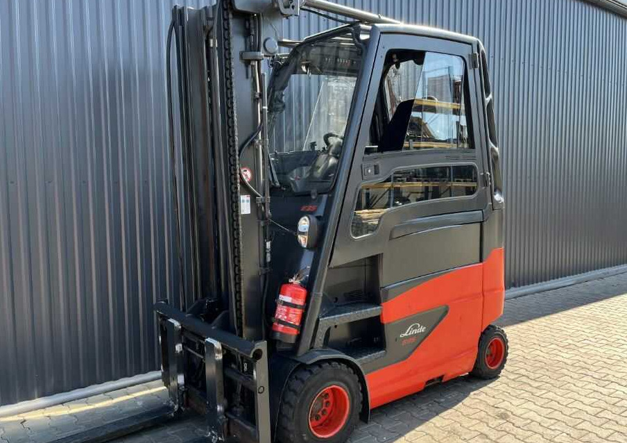 Linde E35HL-01 - Elektrikli forklift: fotoğraf 1 Linde E35HL-01 - Elektrikli forklift: fotoğraf 1