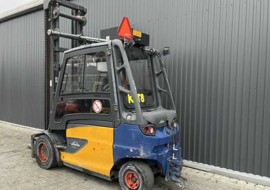 Linde E50HL-01/600 - Elektrikli forklift: fotoğraf 2 Linde E50HL-01/600 - Elektrikli forklift: fotoğraf 2
