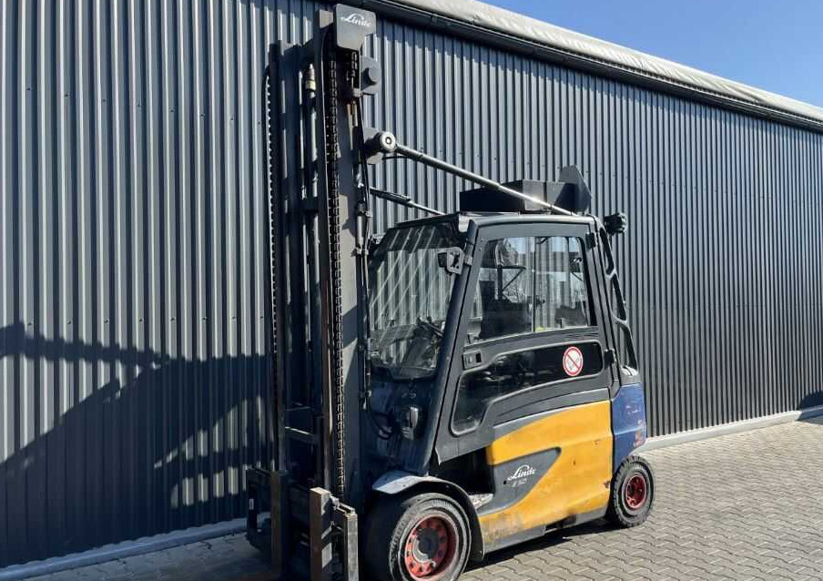 Linde E50HL-01/600 - Elektrikli forklift: fotoğraf 1 Linde E50HL-01/600 - Elektrikli forklift: fotoğraf 1