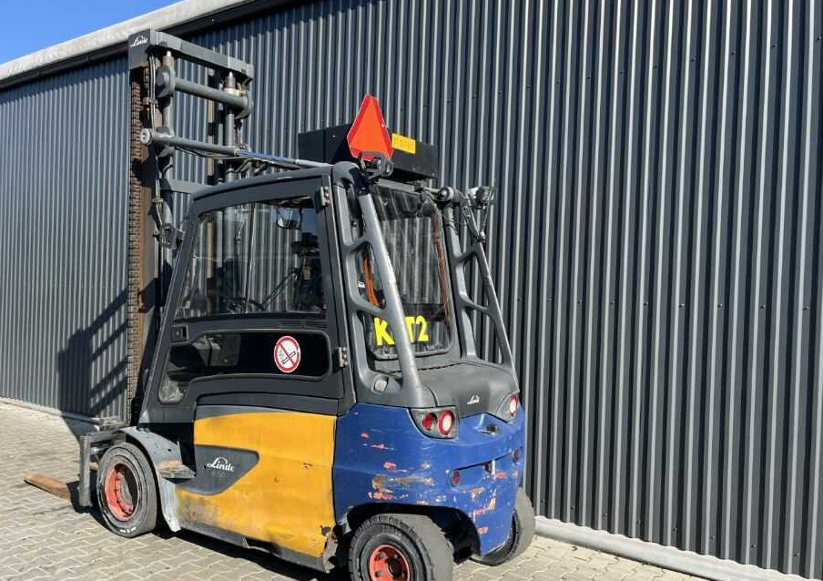 Linde E50HL-01/600 - Elektrikli forklift: fotoğraf 3 Linde E50HL-01/600 - Elektrikli forklift: fotoğraf 3