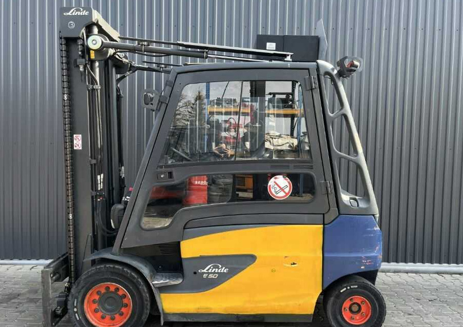 Linde E50HL-01/600 - Elektrikli forklift: fotoğraf 2 Linde E50HL-01/600 - Elektrikli forklift: fotoğraf 2