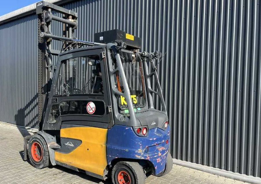 Linde E50HL-01/600 - Elektrikli forklift: fotoğraf 3 Linde E50HL-01/600 - Elektrikli forklift: fotoğraf 3