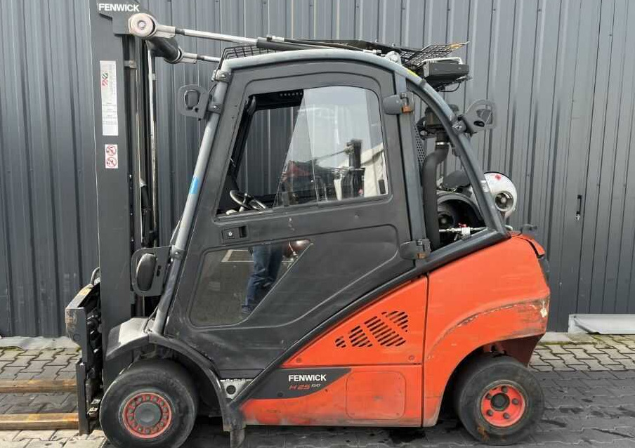 Linde H25T-02 - LPG forklift: fotoğraf 2 Linde H25T-02 - LPG forklift: fotoğraf 2