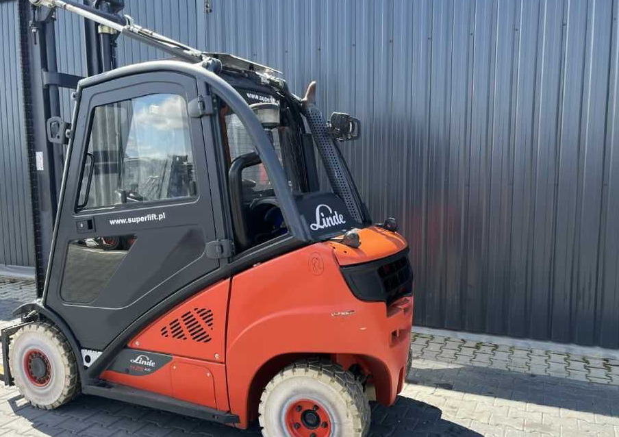LPG forklift Linde H25T-02: fotoğraf 8