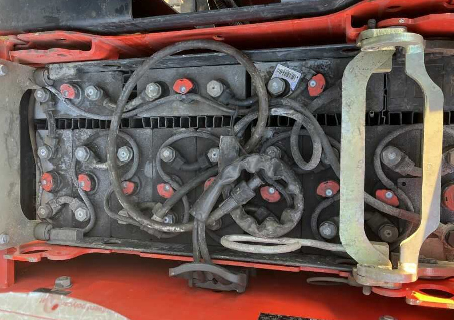 Linde P30C - Akülü çekici: fotoğraf 2 Linde P30C - Akülü çekici: fotoğraf 2