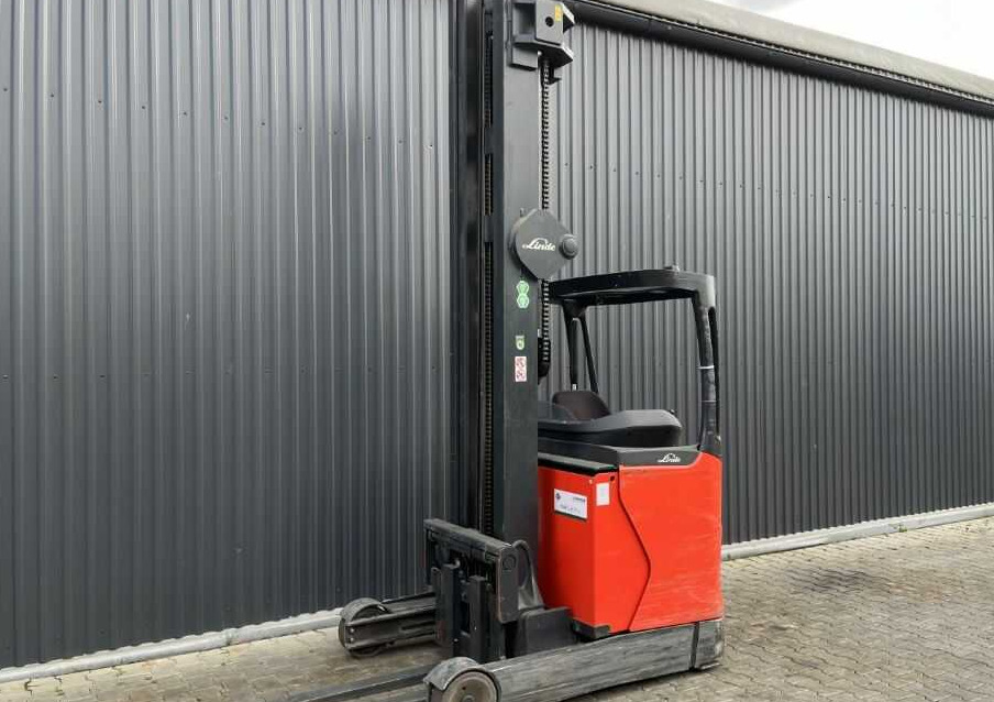 Linde R16HD-01 - Reach truck: fotoğraf 1 Linde R16HD-01 - Reach truck: fotoğraf 1