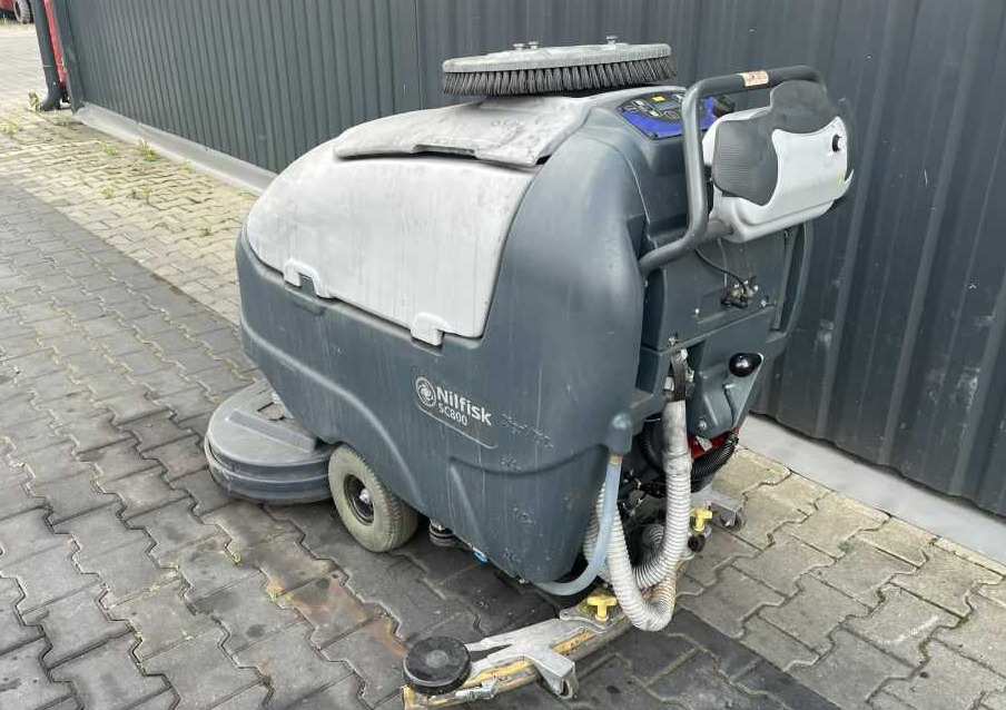 Nilfisk SC600 - Zemin yıkama makinası: fotoğraf 3 Nilfisk SC600 - Zemin yıkama makinası: fotoğraf 3