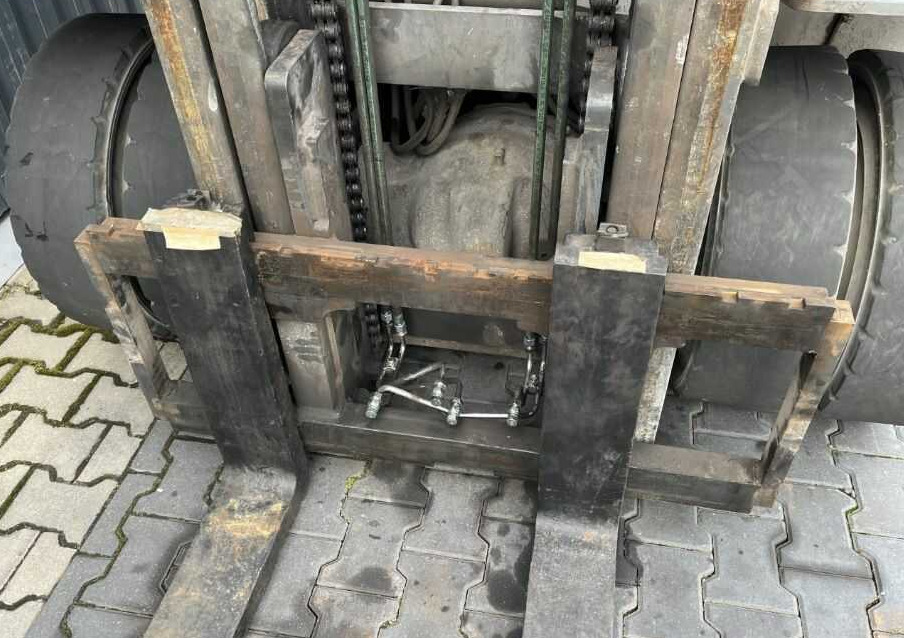 Nissan W1F4A45Y - Dizel forklift: fotoğraf 1 Nissan W1F4A45Y - Dizel forklift: fotoğraf 1