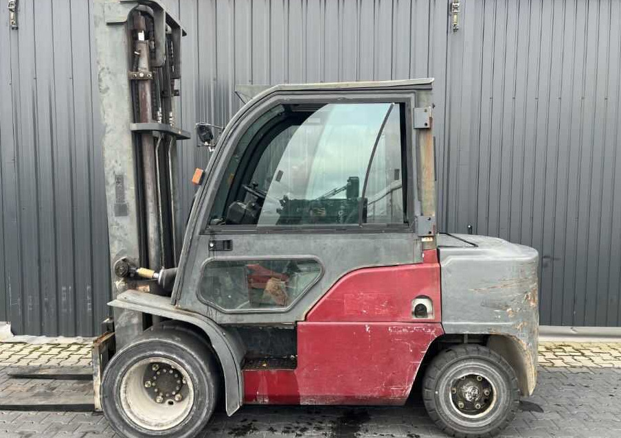 Nissan W1F4A45Y - Dizel forklift: fotoğraf 2 Nissan W1F4A45Y - Dizel forklift: fotoğraf 2