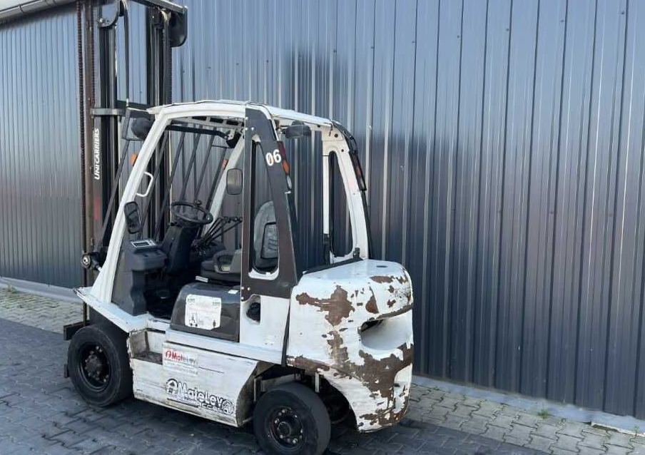 Nissan Y1D2A25Q - Dizel forklift: fotoğraf 3 Nissan Y1D2A25Q - Dizel forklift: fotoğraf 3