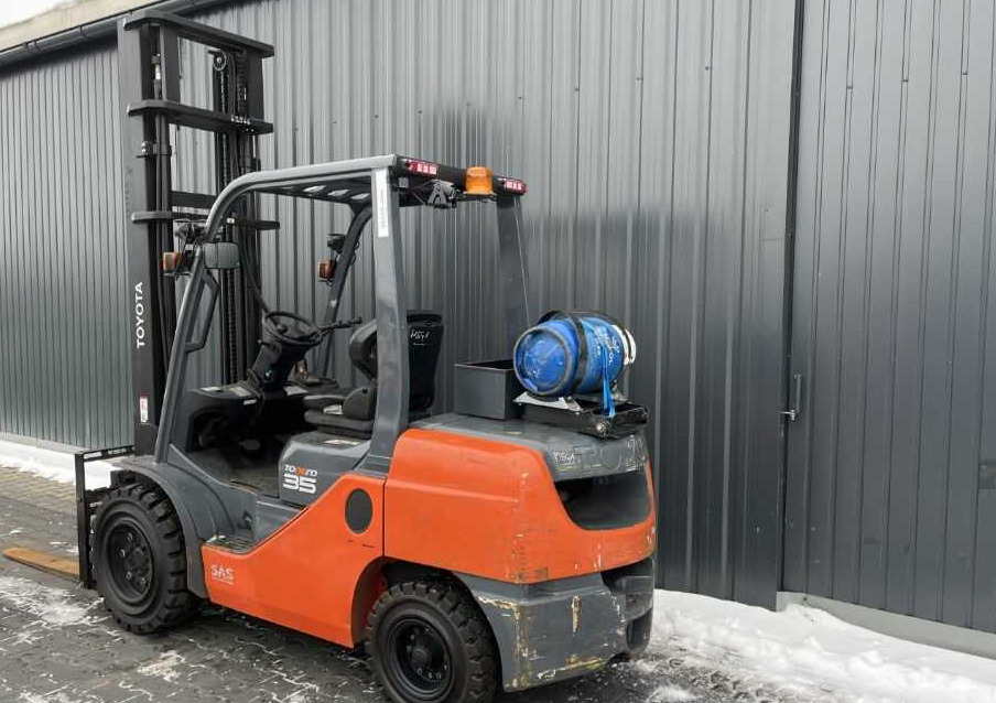 Toyota 8FGJF35 - Elektrikli forklift: fotoğraf 3 Toyota 8FGJF35 - Elektrikli forklift: fotoğraf 3