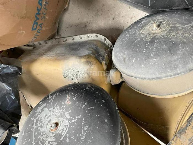 Caterpillar 101-2121 ADMISSION AIR 763 - Hava emme sistemi - İş makinaları: fotoğraf 3 Caterpillar 101-2121 ADMISSION AIR 763 - Hava emme sistemi - İş makinaları: fotoğraf 3