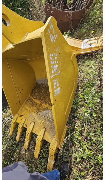 Komatsu PC200 - Kova: fotoğraf 3 Komatsu PC200 - Kova: fotoğraf 3