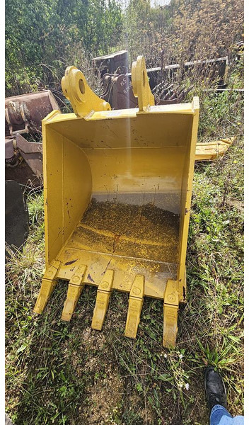 Komatsu PC200 - Kova: fotoğraf 2 Komatsu PC200 - Kova: fotoğraf 2