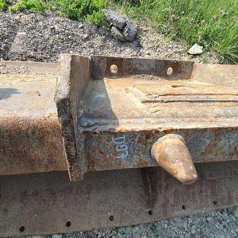 Mecalac 8MCR - Kova: fotoğraf 3 Mecalac 8MCR - Kova: fotoğraf 3