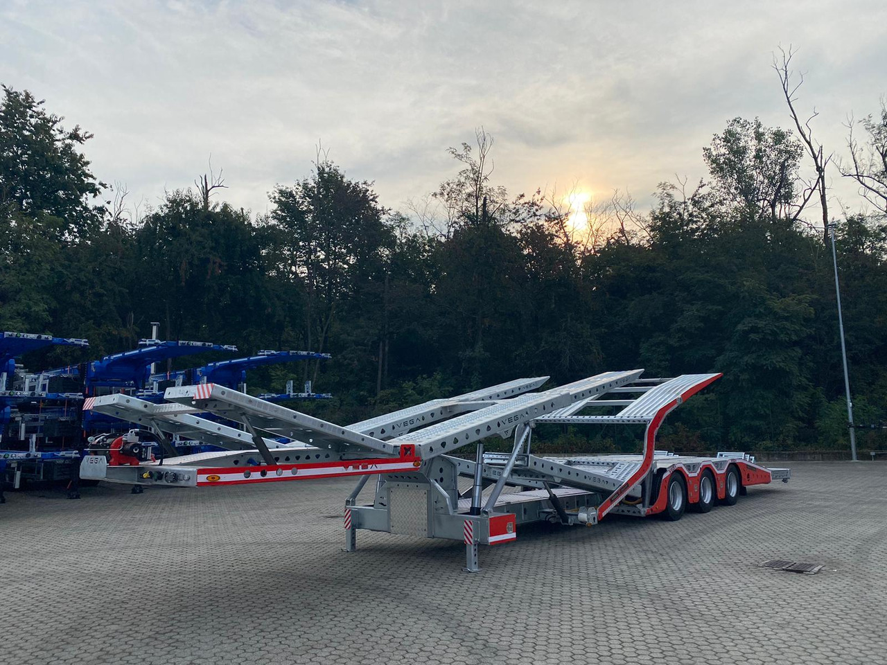 Alpha (3 Axle Truck Transport) - Araba taşıyıcı dorse: fotoğraf 5 Alpha (3 Axle Truck Transport) - Araba taşıyıcı dorse: fotoğraf 5