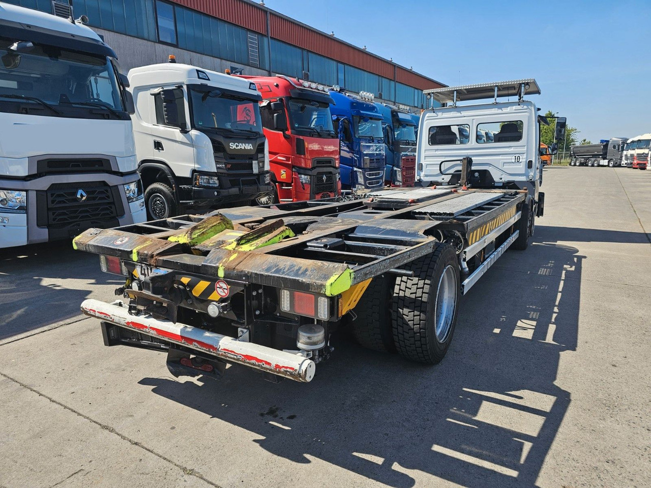 Mercedes-Benz KAMAG * WBH25 * UMSETZER * KLIMA * STANDHEIZ. * - Konteynır taşıyıcı/ Yedek karoser kamyon: fotoğraf 5 Mercedes-Benz KAMAG * WBH25 * UMSETZER * KLIMA * STANDHEIZ. * - Konteynır taşıyıcı/ Yedek karoser kamyon: fotoğraf 5