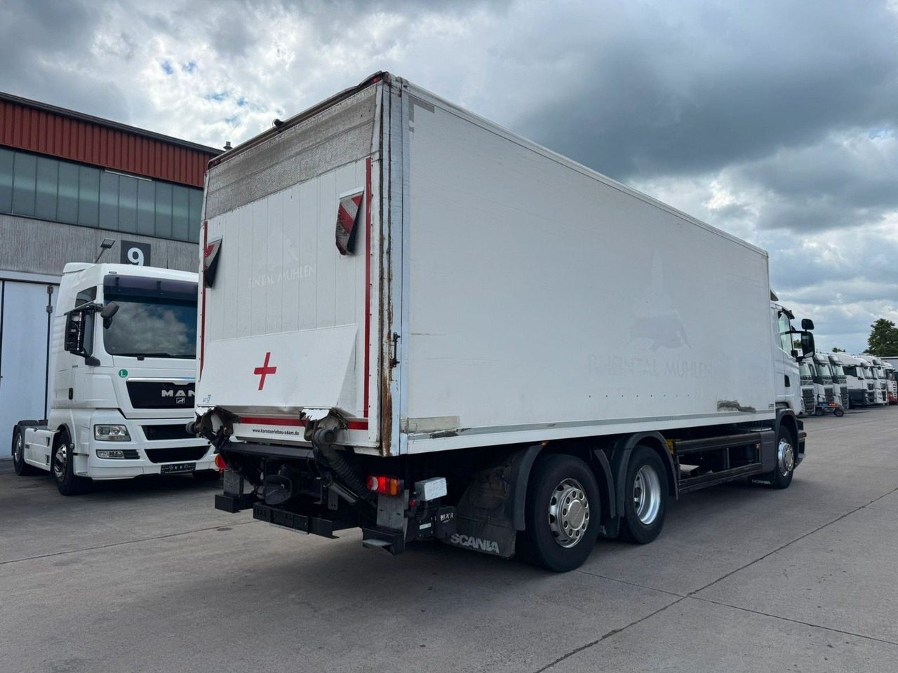 Scania P 380 * KOFFER * LBW 3 TON * LENK / LIFTACHSE * - Kapalı kasa kamyon: fotoğraf 5 Scania P 380 * KOFFER * LBW 3 TON * LENK / LIFTACHSE * - Kapalı kasa kamyon: fotoğraf 5